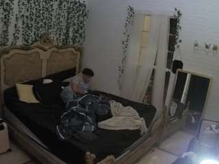 voyeurcam hornyhostel 03