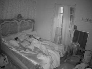 voyeurcam hornyhostel 03