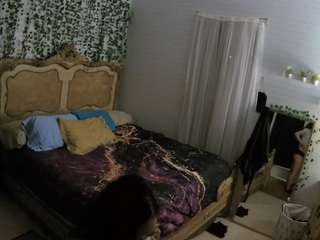 voyeurcam-hornyhostel-03