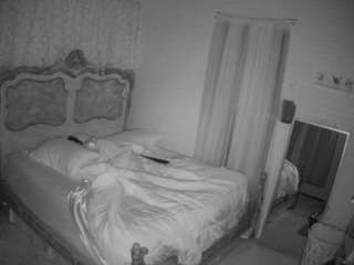 voyeurcam hornyhostel 03