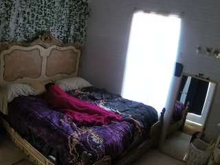 voyeurcam hornyhostel 03