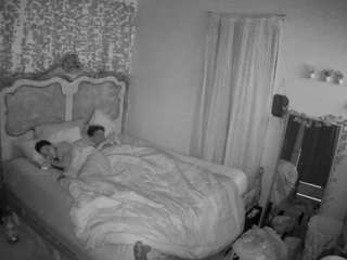 voyeurcam hornyhostel 03