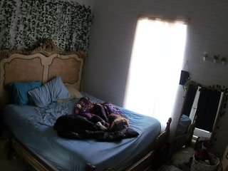 voyeurcam hornyhostel 03