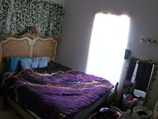 voyeurcam hornyhostel 03