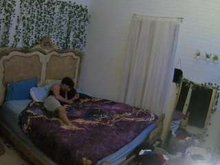 voyeurcam hornyhostel 03