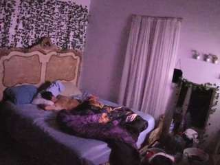 voyeurcam hornyhostel 03