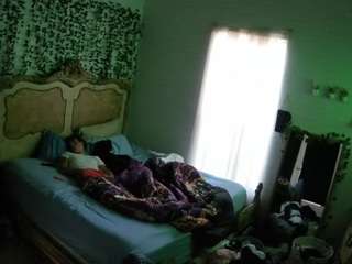 voyeurcam hornyhostel 03