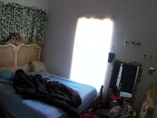 voyeurcam hornyhostel 03 live webcam on Soda Cams