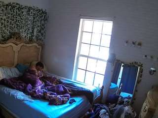 voyeurcam-hornyhostel-03 live cam profile