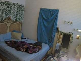 voyeurcam hornyhostel 03