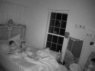 voyeurcam hornyhostel 03