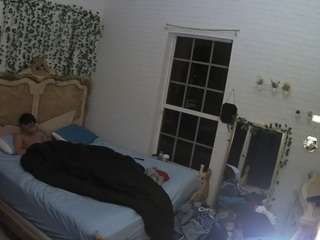 voyeurcam hornyhostel 03