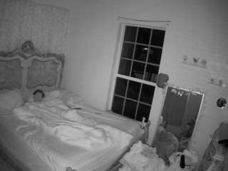 voyeurcam-hornyhostel-03