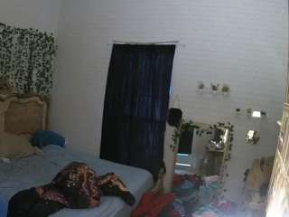 voyeurcam-hornyhostel-03