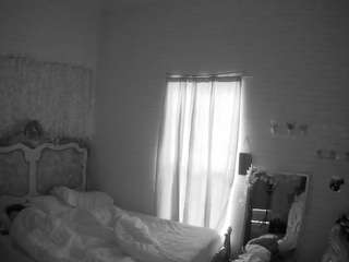 voyeurcam-hornyhostel-03