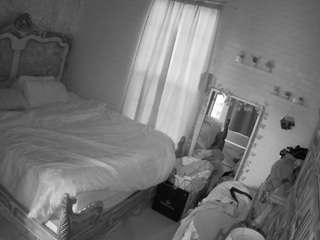 voyeurcam-hornyhostel-03
