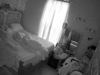 voyeurcam-hornyhostel-03
