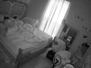 voyeurcam-hornyhostel-03