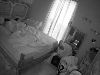voyeurcam-hornyhostel-03