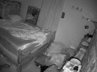 voyeurcam-hornyhostel-03