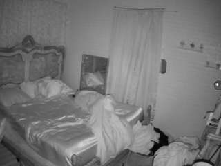 voyeurcam-hornyhostel-03
