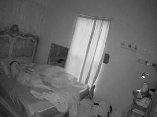 voyeurcam-hornyhostel-03