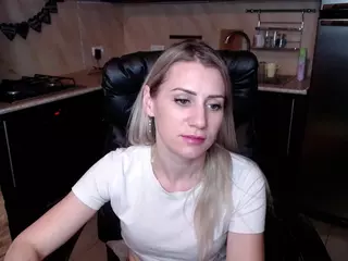 cutie-blondie's Live Sex Cam Show