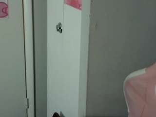 Este modelo está ao vivo agora. petmy-kitty