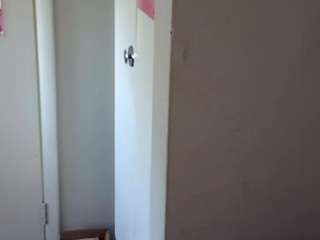 Эта модель сейчас онлайн. petmy-kitty