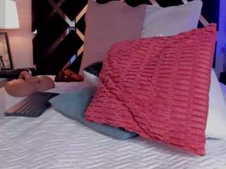  giselle-joness1 chat room