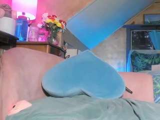 touchthebutt00 from CamSoda is Freechat