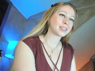 Live webcam model touchthebutt00 on Soda Cams