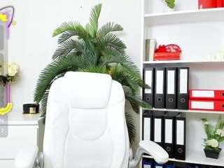 raisawest live cam profile