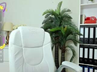 raisawest live webcam show