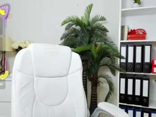 raisawest live webcam show