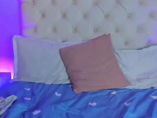 hannasimmons Live Webcam on CamSoda
