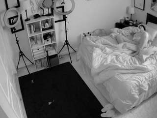 voyeurcam-hornyhostel-01