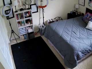 voyeurcam-hornyhostel-01