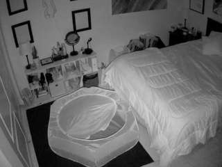 voyeurcam-hornyhostel-01