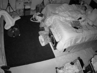 voyeurcam-hornyhostel-01