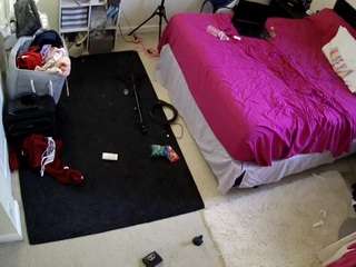 voyeurcam-hornyhostel-01