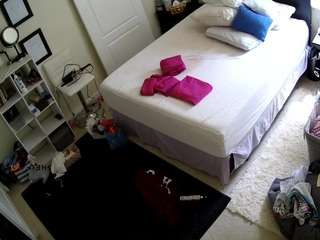 voyeurcam-hornyhostel-01