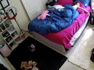 voyeurcam-hornyhostel-01