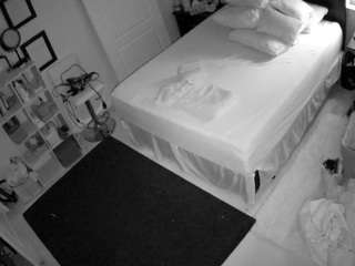 voyeurcam-hornyhostel-01