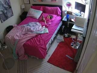 voyeurcam-hornyhostel-01