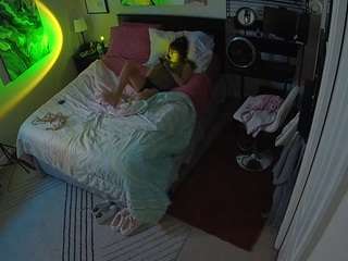 voyeurcam-hornyhostel-01 Webcam Model Profile