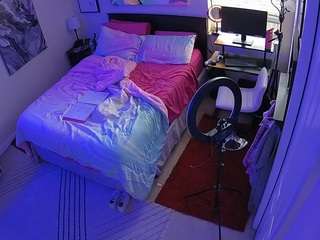 voyeurcam-hornyhostel-01