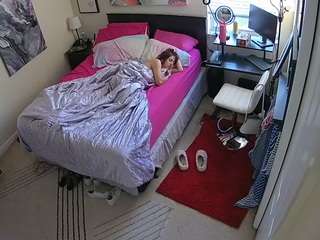 voyeurcam-hornyhostel-01