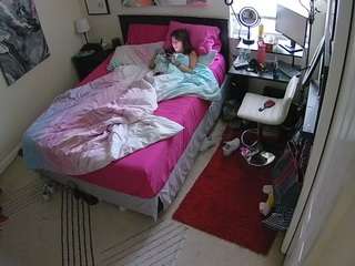 voyeurcam-hornyhostel-01
