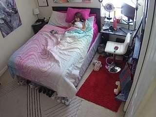 voyeurcam-hornyhostel-01